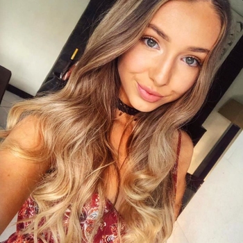 Michelle1999, vrouw (24 jaar) wilt sex met man 