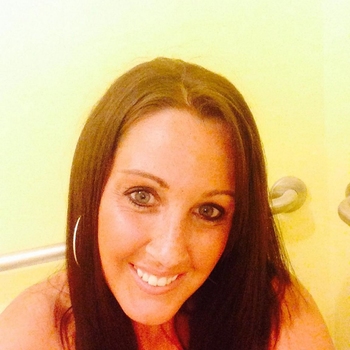 isbizzzyy, vrouw (45 jaar) wilt sex met man 
