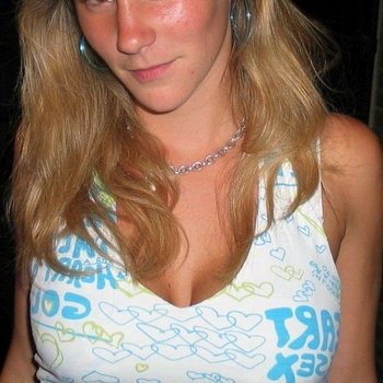 elies, vrouw (37 jaar) wilt sex met man 