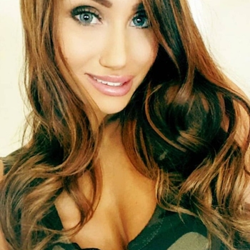 Bikinibottom23, vrouw (27 jaar) zoekt sexcontact met man in