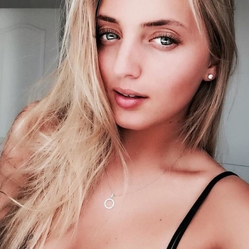 Dirtymindgirl, vrouw (23 jaar) wilt sex met man 