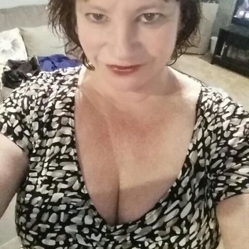 Peggy, vrouw (58 jaar) wilt sex met man 
