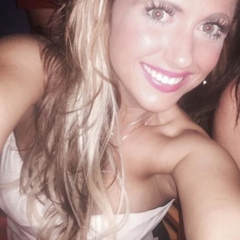 Grotekans, vrouw (37 jaar) wilt sex met man 