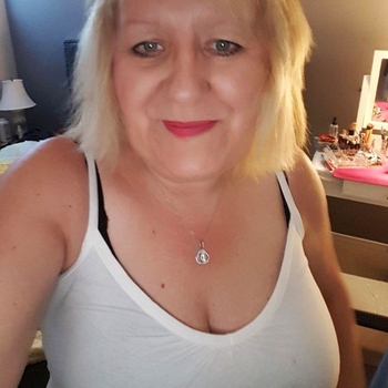 68 jarige vrouw zoekt sex met man