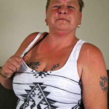 Hoture, vrouw (65 jaar) wilt contact met man voor sex