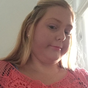 Little, vrouw (41 jaar) wilt contact met man voor sex
