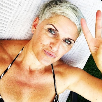 Resetta, vrouw (57 jaar) wilt contact met man voor sex