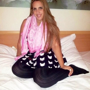 Petraahra, vrouw (42 jaar) wilt sex met man 